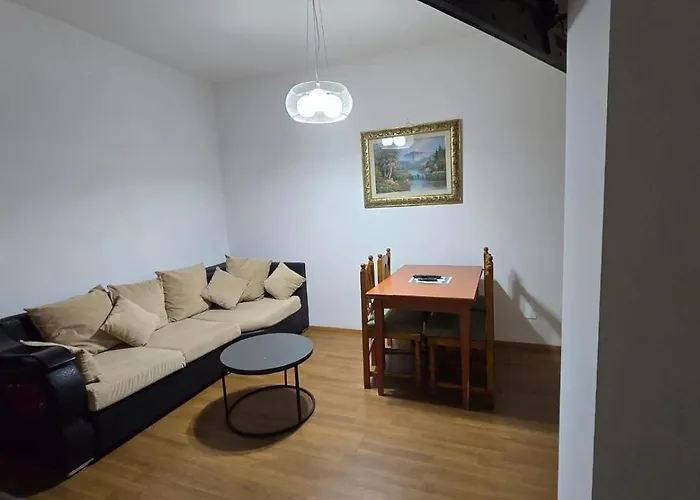 Tirent Apartment-cozy 2-bedroom In Don Bosko