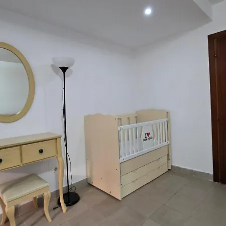 Tirent Apartment-cozy 2-bedroom In Don Bosko 公寓 *