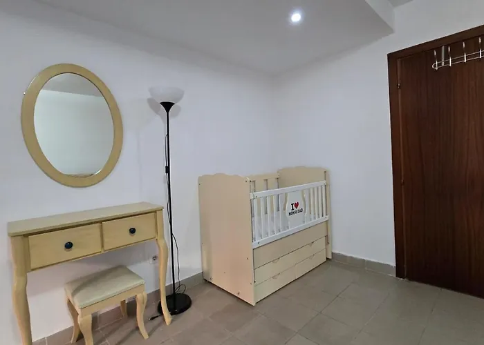 Tirent Apartment-cozy 2-bedroom In Don Bosko 아파트 *