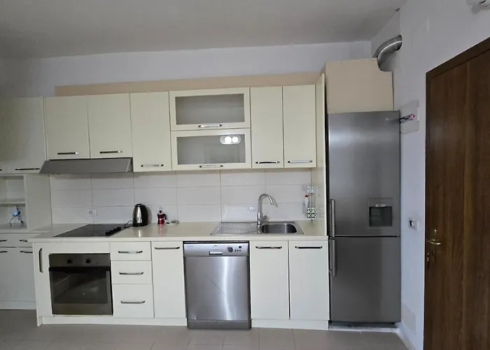 Tirent Apartment-cozy 2-bedroom In Don Bosko * 티라나